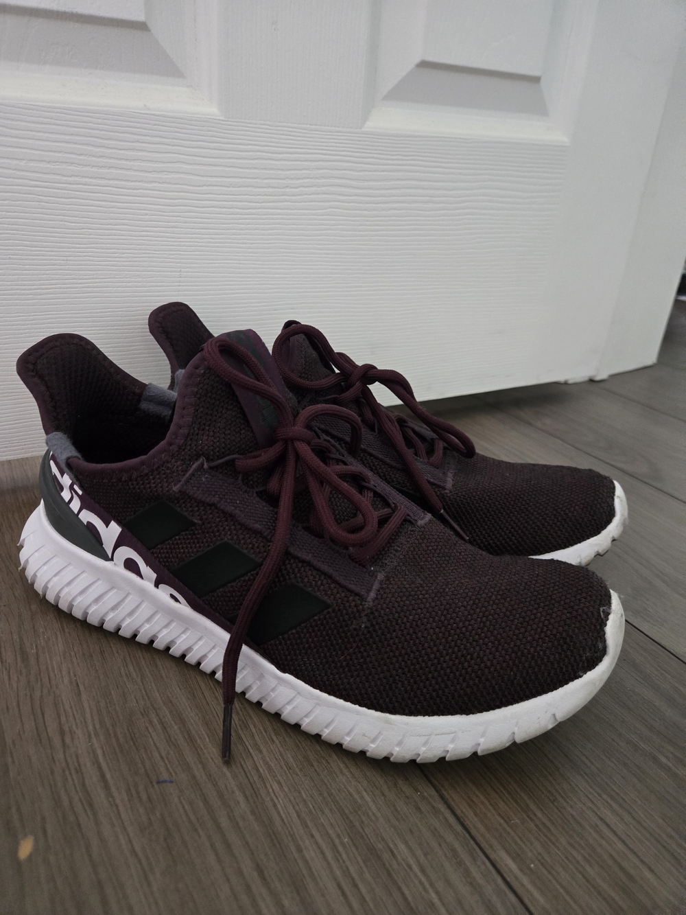 Adidas Men's Knit Sneakers Size 11
